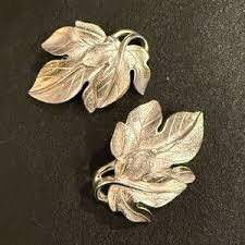 Trifari | Jewelry | Vintage Trifari White Lucite Dangle Earrings Plastic Diamond Clip On E6 | Poshmark