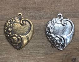 Heart Victorian Cornucopia Stamping, Finding Charm Pendant ...