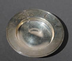 Lot - Elizabeth II Silver Commemorative Small Dish, Heming & Co., London, Post 1952, Wt.: 4 ozt