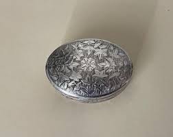 Sterling Silver 925 Etched Leaf and Flower Pill Box. Handmade - Etsy Canada