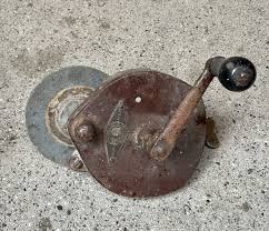ANTIQUE 1911 Carborundum Co. No. 2-75 Hand Crank Grinding ...