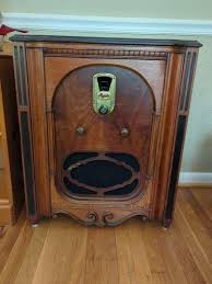 Antique Majestic Electric Radio Receiver Cabinet, 25" x 15" x 30.5", Radio Has Been Removed, Contents Not Included - Mayo Auction & Realty