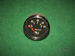 CHEVY FORD VINTAGE RED NEEDLE STEWART WARNER 2 1/8 80lb OIL ...