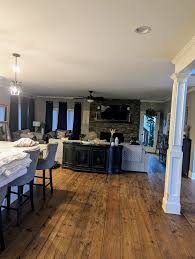 What are some ideas for decorating an open space with earth ...