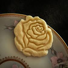 Shortbread Flower no. 1 — Ida's Classic Confections