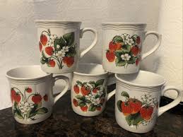 Beautiful set/5 ￼Vintage JAPAN Strawberries Coffee Cups ...