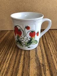 Vintage JAPAN Strawberries Coffee Cup Mug Country Kitchen ...