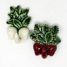 Hooks, Strawberry & Onions Wall Hooks, Set of 2, Ceramic, Vintage – Antigo Trunk
