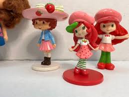 Lot Strawberry Shortcake dolls/figurines 2002 Banda doll, 5 figurines, 2 dress | eBay
