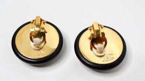 Chanel Black & Gold Tone Interlocking CC Round Clip-On ...