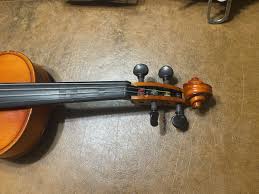 Leon Aubert model 808 sized 1/4 violin with case. Romania ...