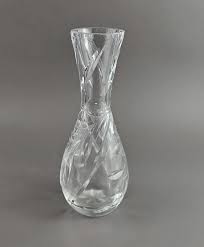 Crystal Cut Glass Flower Vase Featuring Leaf Pattern ...