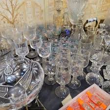 Pioneer Rd. Picker Sale | EstateSales.org