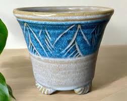 Vintage Handmade Small Thrown Pottery Planter by Suzanne Kent/footed Planter With Handpainted Blue Leaf Designs & Claw Feet MCM Decor 4.5”T - Etsy