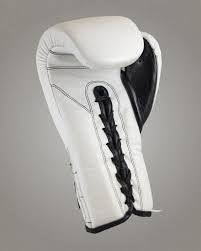 Protection and style! 🥊 📢 Choose the gloves that confident ...