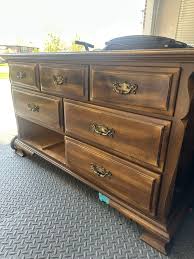 Dresser Vintage (like New)