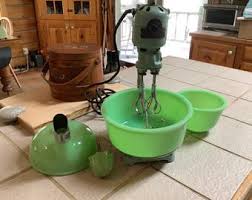 Magic Maid Mixer With Jadeite (uranium) Bowls, Juicer Etc ...