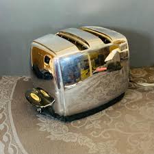 LOT 96: Vintage Waring Blender, Sunbeam Radiant Control ...