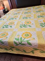 Vintage Hand Quilted Queen Quilt: Yellow Floral Applique ...