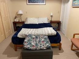 Modern post & beam, mountain views. Minutes from Lake ...