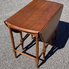 Henredon Fine Furniture Drop Leaf Gate Leg Table | Chairish