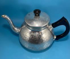 Vintage Swan Brand The Carlton 6 cup Teapot Aluminum ...