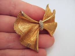 Vintage Gold Brushed Bow Pin Brooch with Crystals Signed BSK ...