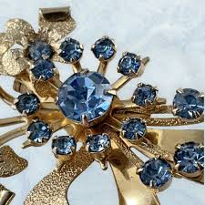 Vintage Blue Rhinestones Textured Gold Tone Floral Bouquet ...