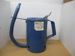 Swingspout 2-Quart Oil Flexible Pour Nozzle Dispenser Can.5 ...