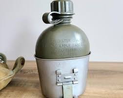 Vintage 1980 US Military Olive Green Plastic Water Canteen ...
