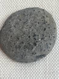 Help identifying this rock : r/whatsthisrock