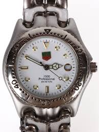 Sold at Auction: UNISEX TAG HEUER 1500 PROFESSIONAL 200 METERS