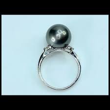 Platinum 12.1mm Black Cultured Pearl 0.15ct Round brilliant diamond . For Sale at Ruby Lane