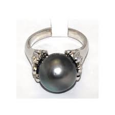 Windy City Signature 14k white gold diamond O initial ring W121560 - Windy City Diamonds