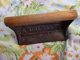 VTG 1978 Cast Iron Bacon Press Taylor & NG Wood Handle Heavy ...