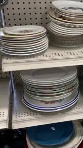 Smash some thrift store plates for this yard idea ...