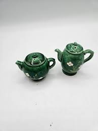 VTG. Teapot Salt and Pepper Shakers Green/Florals | DM Group