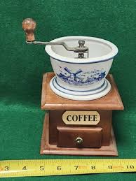 CUTE LITTLE ANTIQUE STYLE COFFEE GRINDER w ...