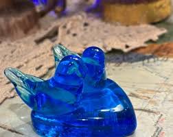 Vintage Terra Studios Bluebird of Happiness Duo on Heart Base Blue Bird Glass Figurine - 1987 - FREE SHIPPING - Etsy