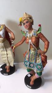 Sold at Auction: 3 Vintage SR Dolls Thai Doll Figures 16 inches