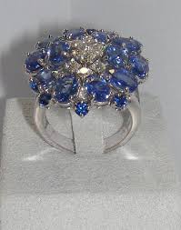 18 Karat White Gold Diamond and Sapphire Cocktail Ring For Sale at 1stDibs