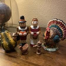 Thanksgiving Figurines Lot. Pilgrims, Turkey, Scarecrow. Wade Miniatures. | eBay