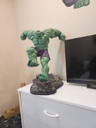 Sideshow Collectibles Exclusive Incredible Hulk Comiquette Statue #0361/1000 for Sale in Newark, NJ - OfferUp