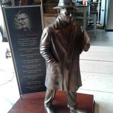 Vince Lombardi Statue for Sale in Ind Head Park, IL - OfferUp