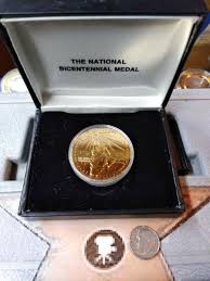 The National Bicentennial Medal 1776-1976 Gold Plated Coin with Case Booklet COA | eBay