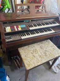 Thomas Piano