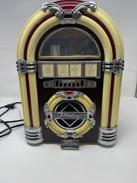 Crosley Tabletop Jukebox Collectors Edition Radio Model:CR ...