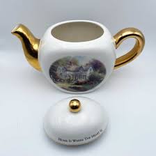Thomas Kinkade " Home is Where the Heart is" teapot