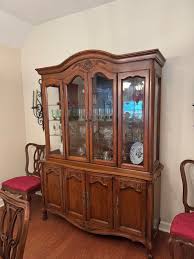 vintage thomasville china cabinet