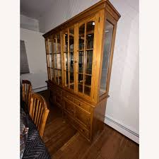 Thomasville American country China Cabinet/Buffet - AptDeco